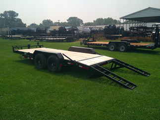 2026 PJ Trailer 83x18 CC Equipment CCJ1872BSBK