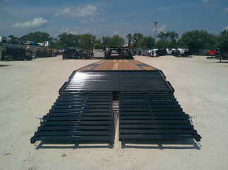 2026 Big Tex 102x40  Gooseneck 14GN-40D5A-MRBK