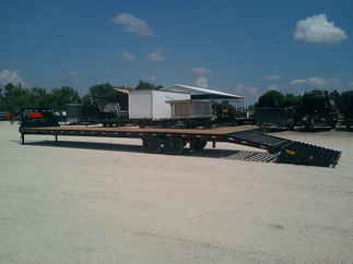 2026 Big Tex 102x40  Gooseneck 14GN-40D5A-MRBK