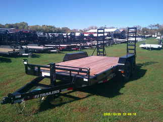 2026 PJ Trailer 83x16 CC Equipment CCJ1672BSBK