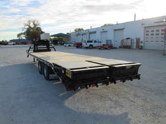 2025 Diamond T 102x30  Gooseneck 10230DTF240