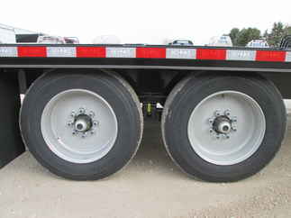 2026 Behnke Trailers 102x23  Equipment Deckover BCT2316EDO