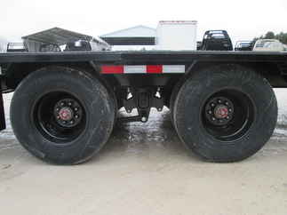 2026 PJ Trailer 102x28 PL Equipment Deckover PLP28A2BSWK