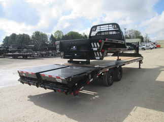 2026 PJ Trailer 102x25 LQ Gooseneck LQS2572BSWK