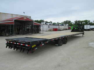 2027 Big Tex 102x40  Gooseneck 16GN-40D5A-MRBK-SWT