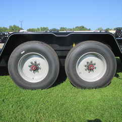 2027 Behnke Trailers 83x22  Equipment Tilt TBCT2220ET-10K