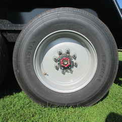2027 Behnke Trailers 83x22  Equipment Tilt TBCT2220ET-10K