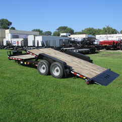 2027 Behnke Trailers 83x22  Equipment Tilt TBCT2220ET-10K