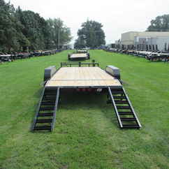 2027 PJ Trailer 83x18 CC Equipment CCJ1872BSBK