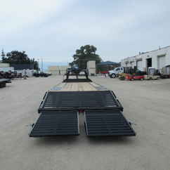 2027 PJ Trailer 102x30 LQ Gooseneck LQS3072BSWK