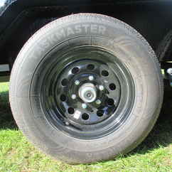 2027 PJ Trailer 83x18 CE Car Hauler CEJ1852BSNK