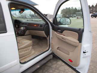 2007 Chevy 1500 Suburban   LTZ