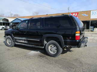 2005 Chevy 2500 Suburban   LT