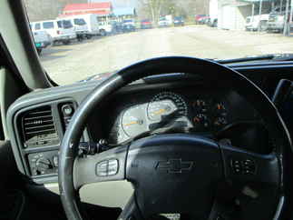 2005 Chevy 2500 Suburban   LT