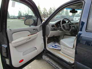 2007 Chevy 1500 Suburban   LTZ