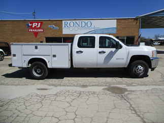 2011 Chevy 3500HD Crew Cab Long Bed Work Truck