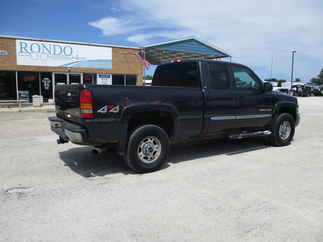 2003 GMC 2500HD Extended Cab Short Bed SLE