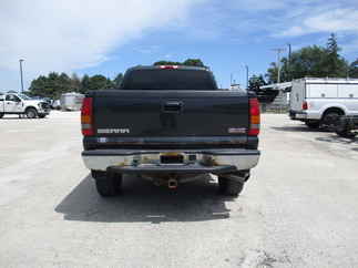 2003 GMC 2500HD Extended Cab Short Bed SLE