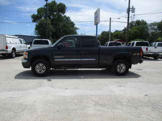 2003 GMC 2500HD Extended Cab Short Bed SLE