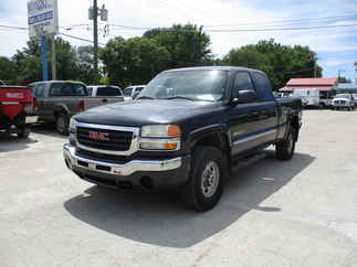 2003 GMC 2500HD Extended Cab Short Bed SLE