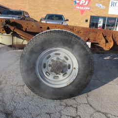 2000 Ford F350 Regular Cab Chassis XL