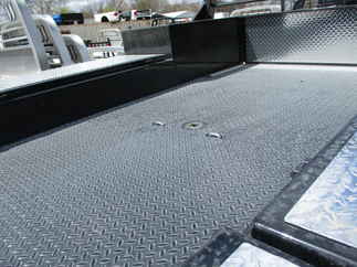 New CM 9.3 x 94 TM Flatbed Truck Bed