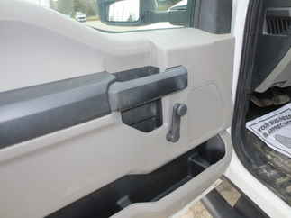 2017 Ford F450 Regular Cab Chassis XL