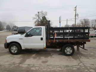 2007 Ford F250 Regular Cab Flatbed XL
