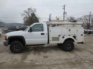2005 GMC 2500HD Regular Cab Long Bed Work Truck