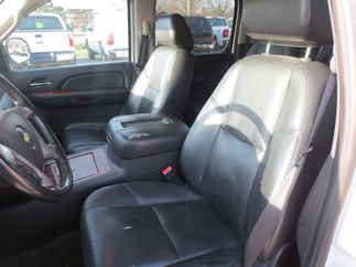 2009 Chevy 1500 Suburban   LTZ