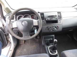 2008 Nissan Versa 4 Door Hatchback   S