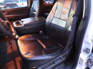 2009 Chevy 2500 Suburban   LS