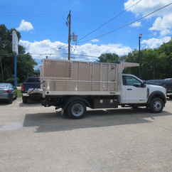 2023 Ford F550 Regular Cab Dump body XLT