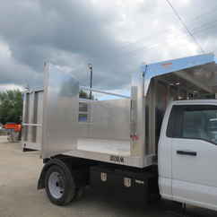2023 Ford F550 Regular Cab Dump body XLT