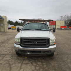 2004 Ford F350 Extended Cab Flatbed XL