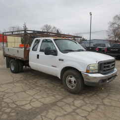 2004 Ford F350 Extended Cab Flatbed XL