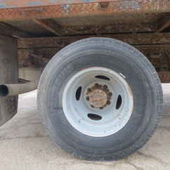 2004 Ford F350 Extended Cab Flatbed XL