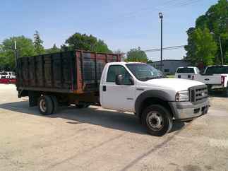 2005 Ford F550 Regular Cab Flatbed XL