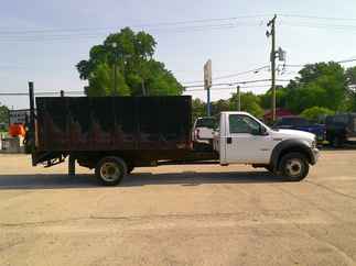 2005 Ford F550 Regular Cab Flatbed XL
