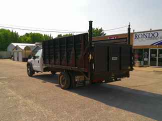 2005 Ford F550 Regular Cab Flatbed XL