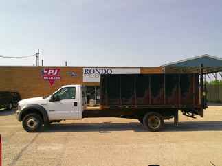 2005 Ford F550 Regular Cab Flatbed XL
