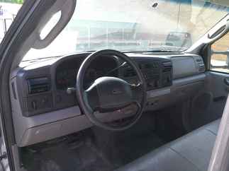 2005 Ford F550 Regular Cab Flatbed XL