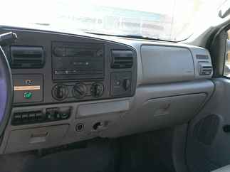 2005 Ford F550 Regular Cab Flatbed XL