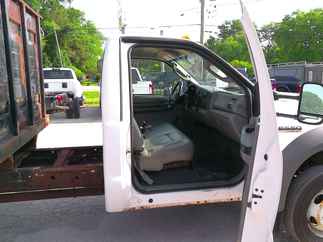 2005 Ford F550 Regular Cab Flatbed XL
