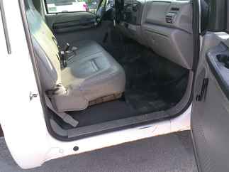 2005 Ford F550 Regular Cab Flatbed XL