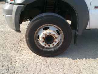 2005 Ford F550 Regular Cab Flatbed XL