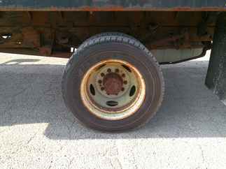 2005 Ford F550 Regular Cab Flatbed XL