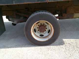 2005 Ford F550 Regular Cab Flatbed XL