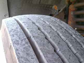 2005 Ford F550 Regular Cab Flatbed XL