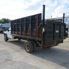 2005 Ford F550 Regular Cab Flatbed XL